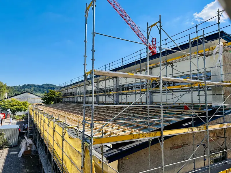 Wir bauen gerade fertig
